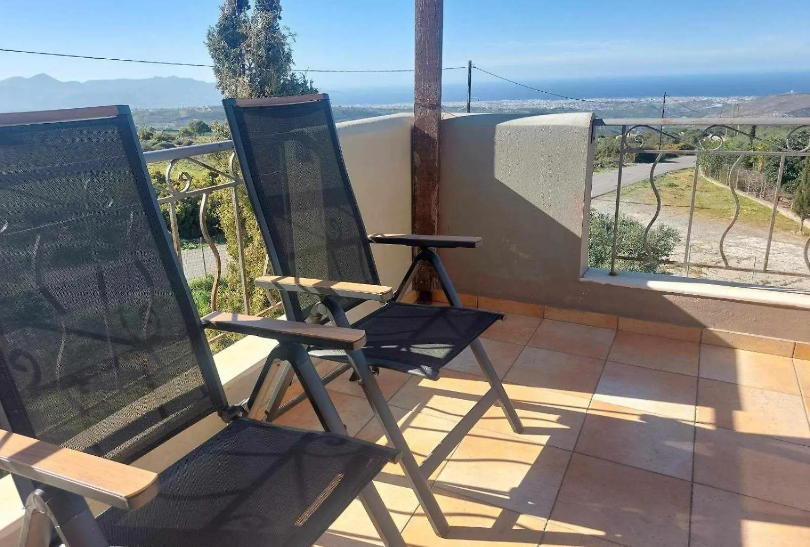 Guest house Aletraki -Off-Grid Retreat Above Heraklion, Peaceful Views Archanes
